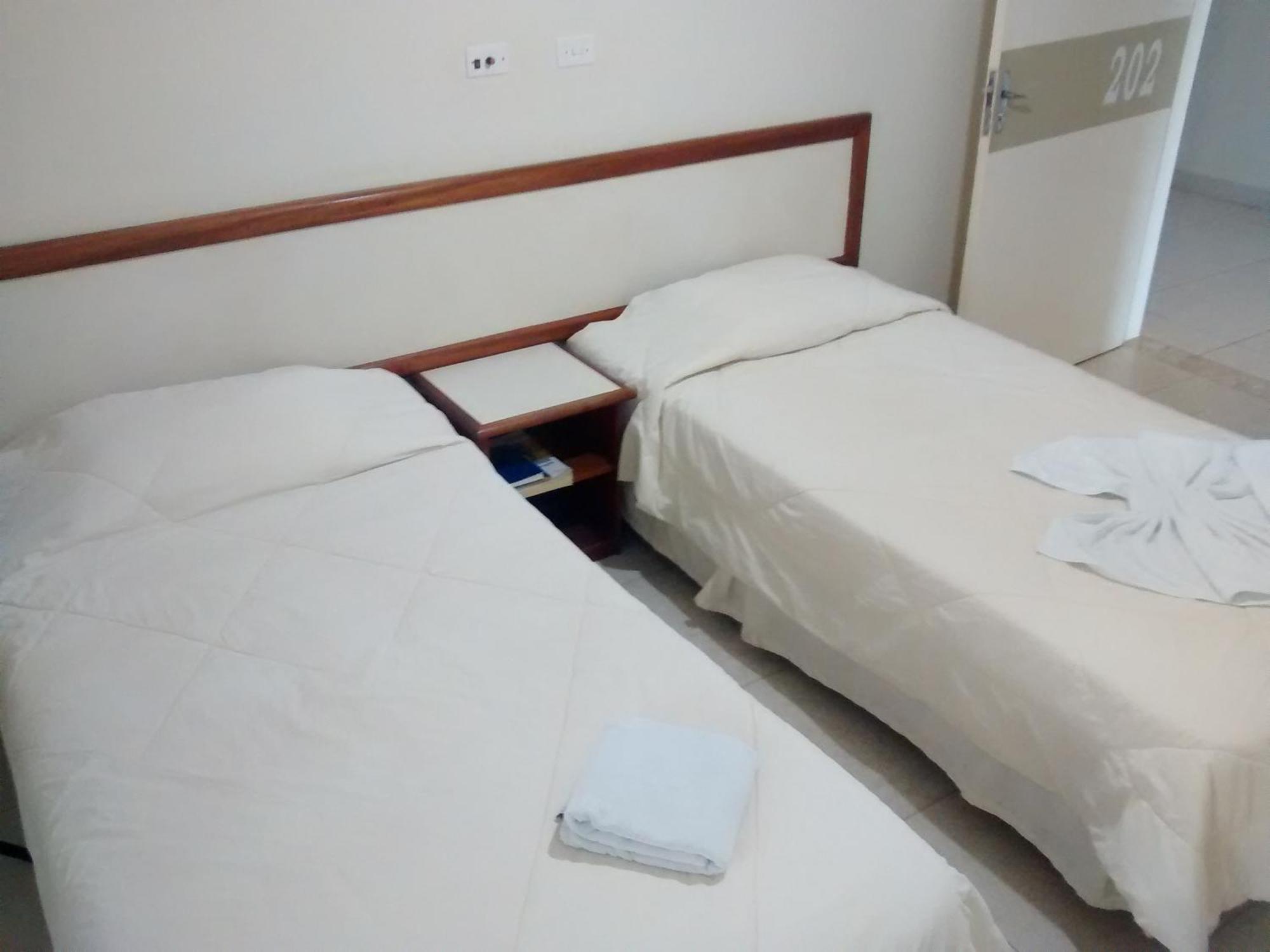 Regio Plaza Hotel أورينهوس الغرفة الصورة