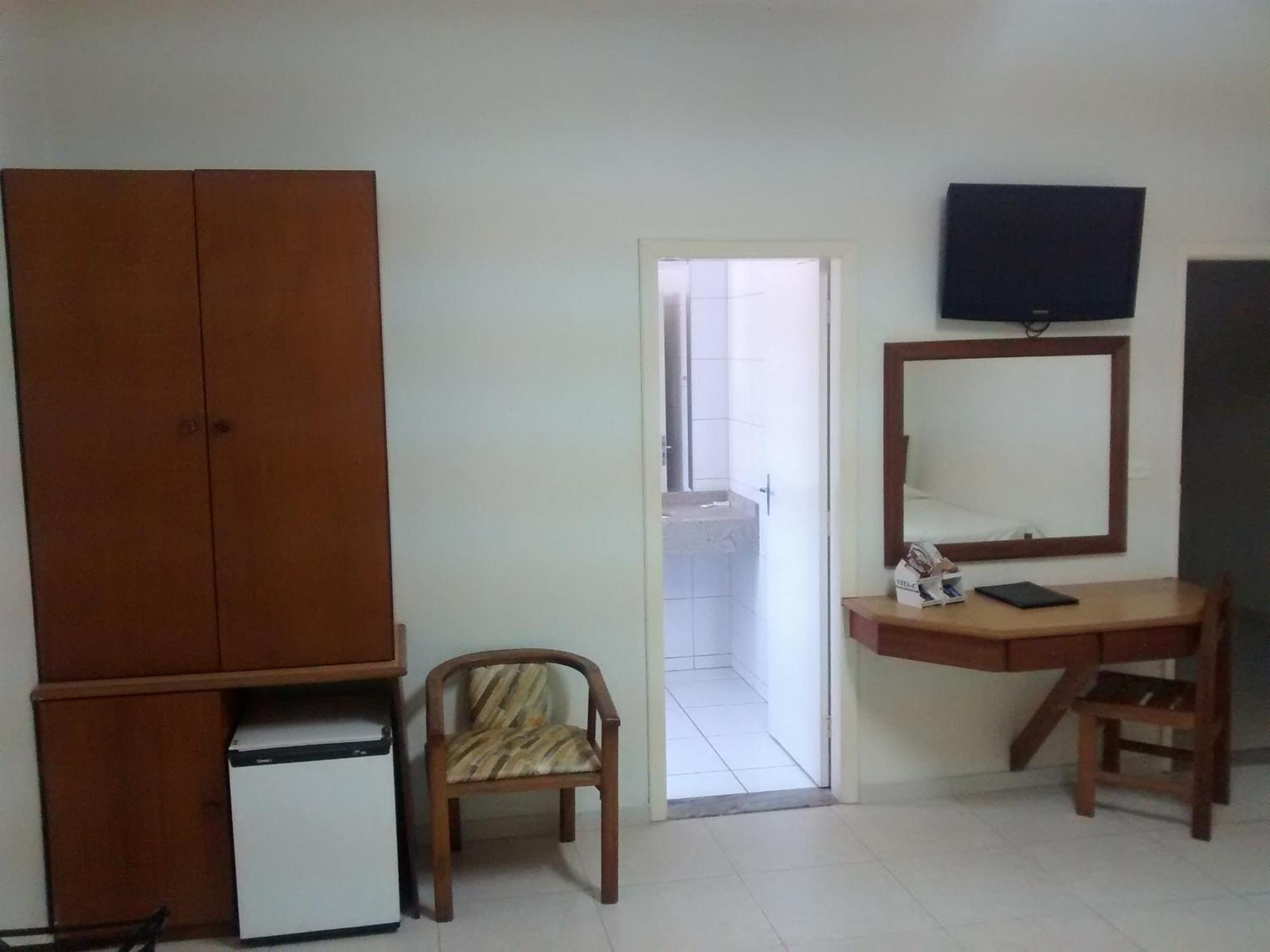 Regio Plaza Hotel أورينهوس الغرفة الصورة